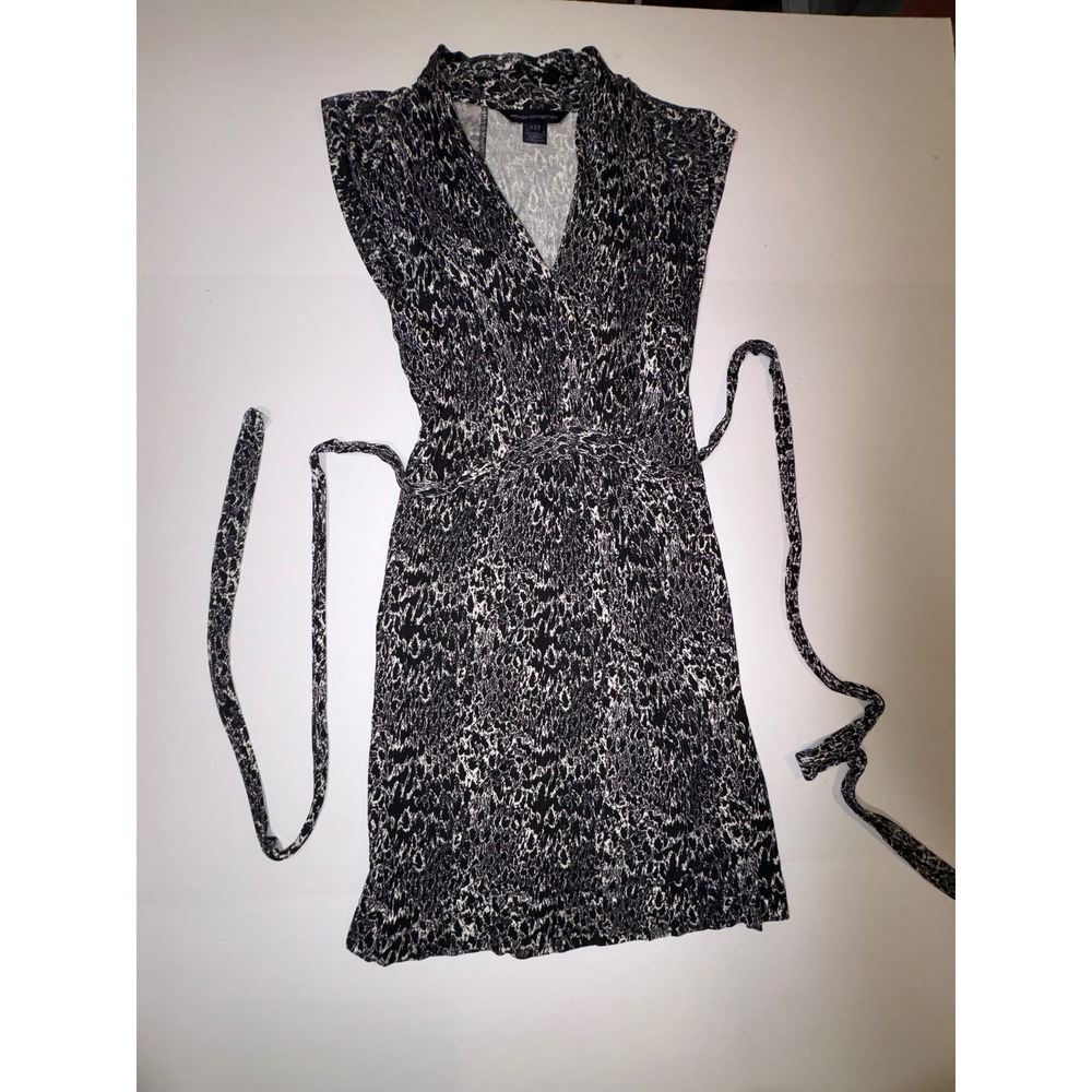 French Connection Black White Print Wrap Dress Sleeveless V Neck Tie Waist SZ 4